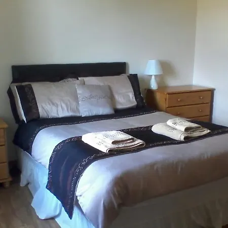 The House Nyaraló *