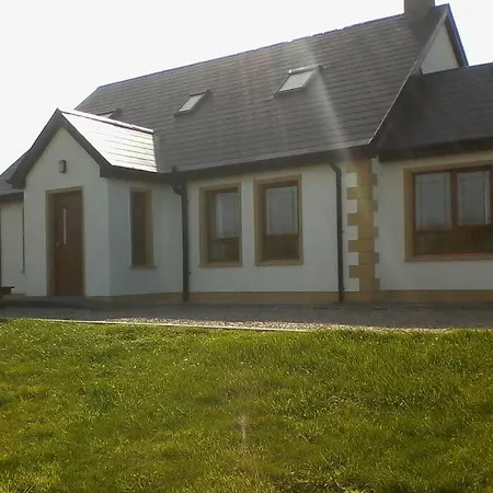 Nyaraló The House *